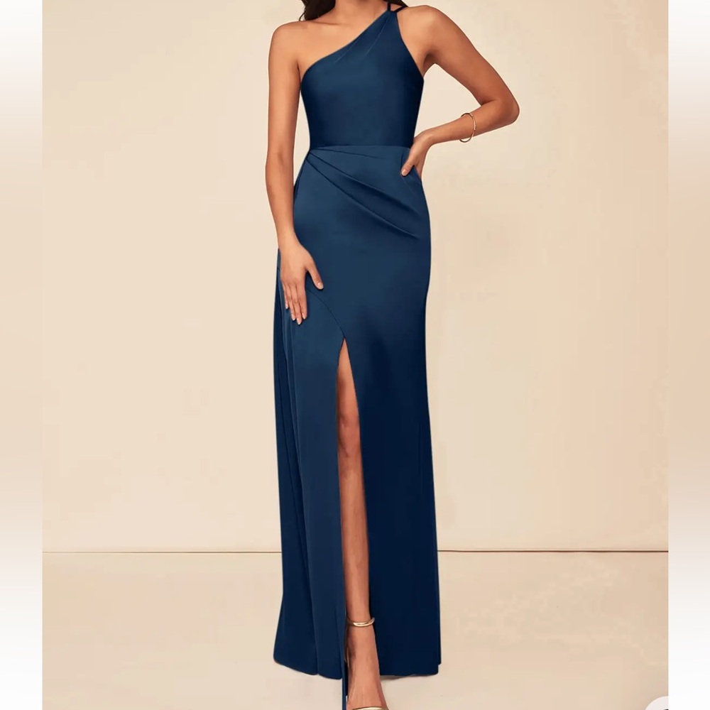 Elegant One-Shoulder Navy Blue Bridesmaids Dress